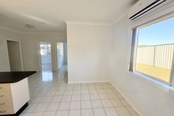 2 Bedroom Townhouse In Prime Location - Photo 1