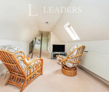 4 bedroom detached house to rent - Photo 1