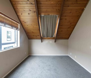 Three Bedroom Oasis - Photo 4