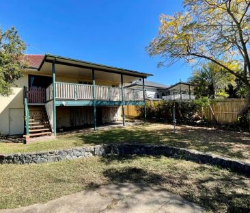 Charming Family Home with Spacious Living and Outdoor Entertaining ... - Photo 3