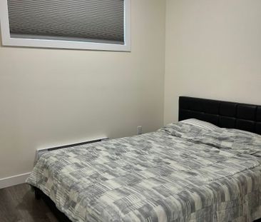 Furnished 2 Bedroom Basement Suite in Kensington - Photo 3