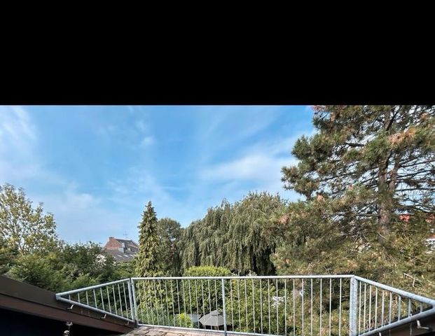 Helle, ruhige 2-Zimmer Wohnung mit Balkon und Blick ins Grüne - Foto 1