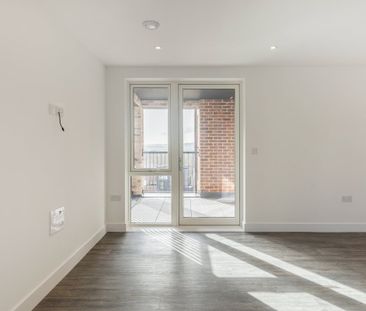 2 bedroom flat to rent - Photo 2