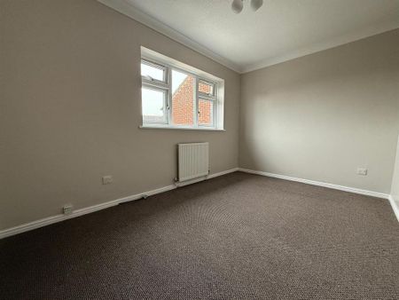 3 bedroom detached house to rent - Photo 3