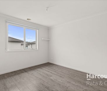 Spacious and Bright - Photo 6