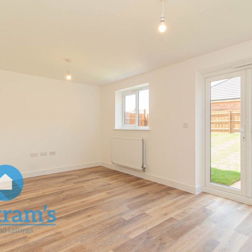 Starina Avenue, Edwalton - Photo 1