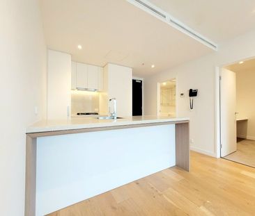 1Bed 1Bath + 1Study + 1Car Penthouse with Stunning City Story Bridg... - Photo 6