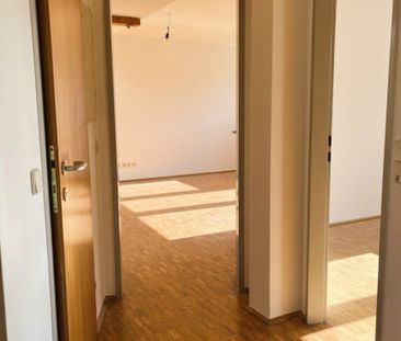 Gemütliche Dachgeschosswohnung mit Balkon und ruhiger Dachterrasse ... - Photo 3