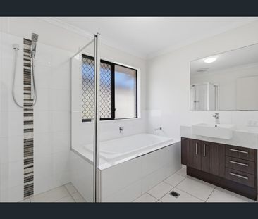 Modern 4-Bedroom Home in Prime Location - Photo 4