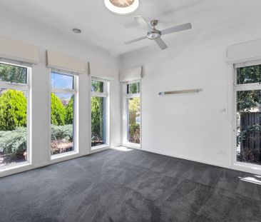 14 Downing Square, Pakenham VIC 3810 - House For Rent | Domain - Photo 2