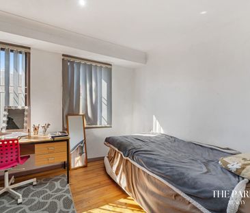 Single Level Residence in Prime Location! - Photo 6