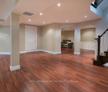 Detached Home For Lease | N9061837 - Photo 2