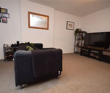 18, Walesby Court, Leeds, West Yorkshire, LS16 6RX - Photo 2