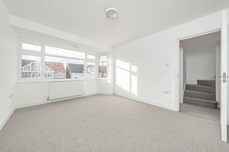 5 bedroom semi-detached house to rent - Photo 2