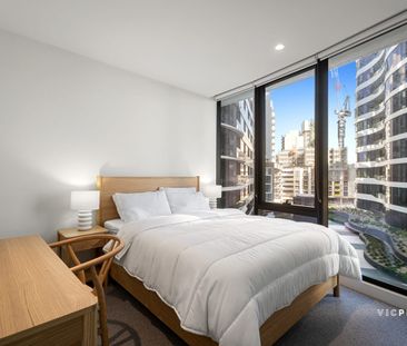 FULLY FURNISHED ELEGANT RIVERSIDE RETREAT! RESORT INSPIRED LUXURY - Photo 5