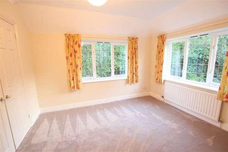 Chobham, Woking, Surrey, GU24 - Photo 3