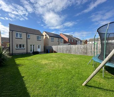4 bedroom detached house to rent - Photo 1