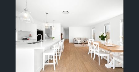 ELEGANCE ON ELKHORN - LUXURY HOME - Photo 3