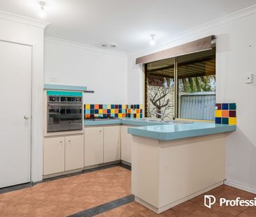 Spacious Home Opposite Park! - Photo 6