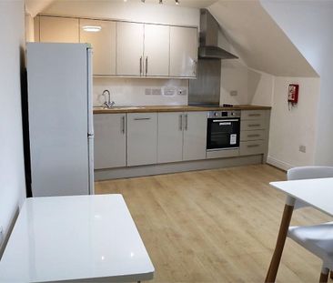 Room 1, Flat 1, 43 Mill Road, Cambridge - Photo 2