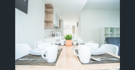 FURNISHED APT Perfectly located modern brand new one bedroom apartment with large lounge and private garden view balcony!!! RENT FROM 6 MONTHS - Photo 5