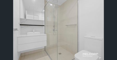 TOP FLOOR LIVING WITH WRAPAROUND BALCONY - UNFURNISHED - Photo 4