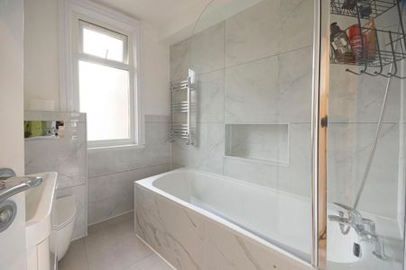 House share to rent - Photo 2