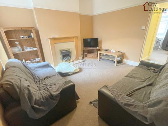 2 Bedroom Flat - Photo 1