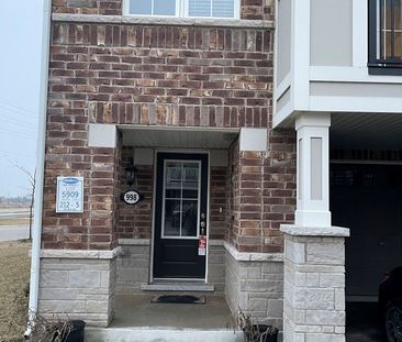 For Lease - 998 Alder Gate, Milton, Ontario - Photo 3