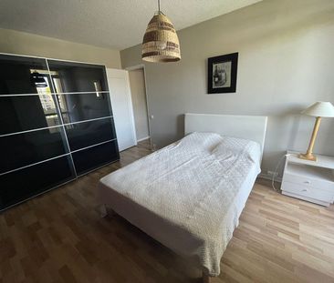 Location Appartement 4 pièces 84m² - Photo 2