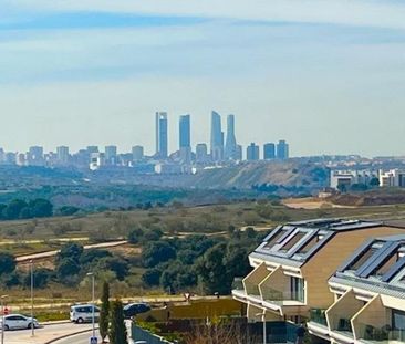 Luxury penthouse for rent in Alcobendas, Autonomous Region of Madrid - Photo 3