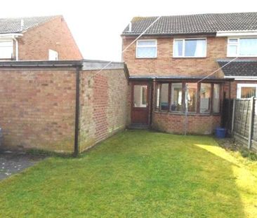 3 bedroom semi-detached house to rent - Photo 5