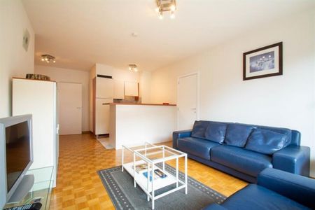 Dans un quartier calme et verdoyant de Stockel, appartement 2 chambres meublé - Photo 3