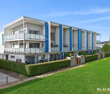 Perfectly located Harrison townhouse - Photo 2