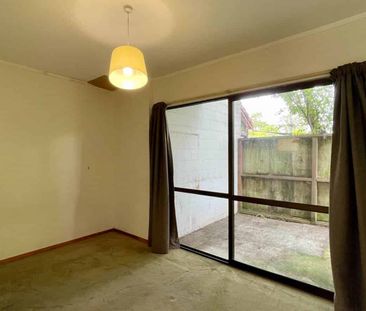 Three Bedroom Home In ST JOHNS - Photo 5