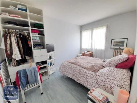 Appartement à louer 4 pièces 65.57m² - Photo 2