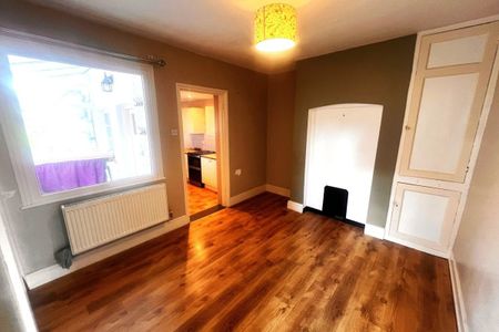 Albert Street - Photo 2