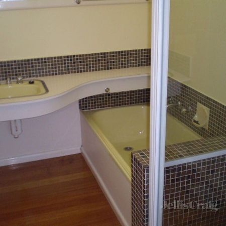 2 Laverton Street, Williamstown - Photo 3