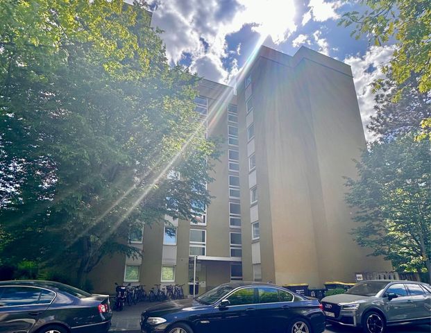 Geräumige 3-Zimmer-Wohnung in Nürnberg mit Balkon - Photo 1