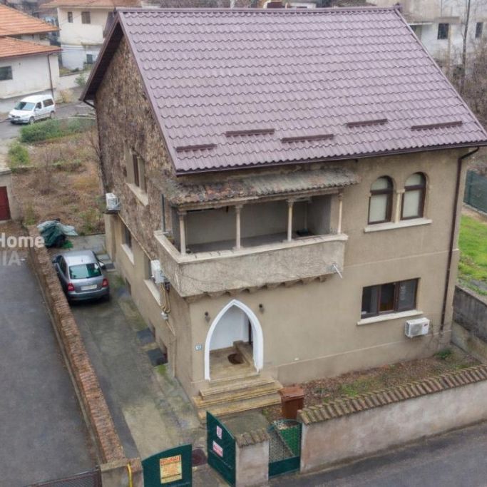 Vila Bld. Marasti Nr 10 | Demisol+Parter+Curte 350Mp | Kisel - Fotografie 1