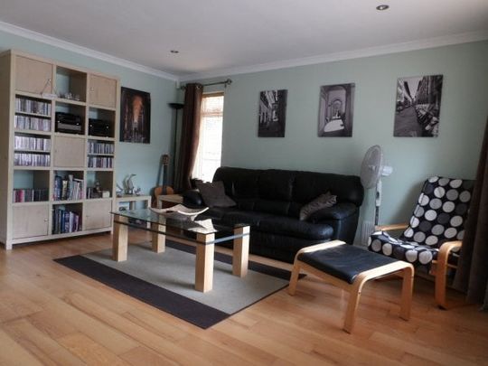 Curzon Close, Mansfield, NG21 - Photo 1