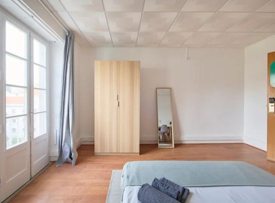 Rua Alexandre Herculano, Lisbon, Lisbon 1150-005 - Photo 1