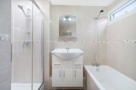 Brierley Close, London, SE25 - Photo 2