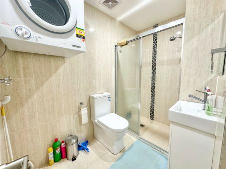 Studio Apartment + Furniture! - Photo 5