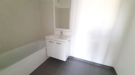 location Appartement T2 DE 45.79m² À MAISONS ALFORT - Photo 2