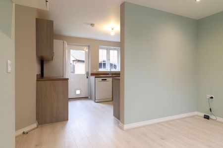 3 bedroom detached house to rent - Photo 3