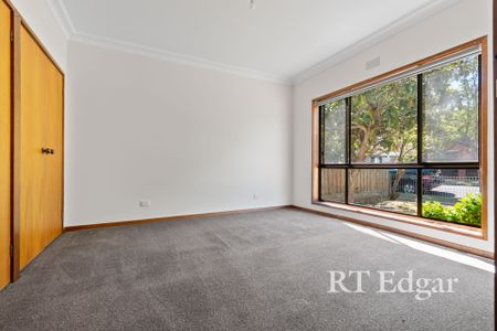 Thinking of selling? Contact our agent - Photo 3