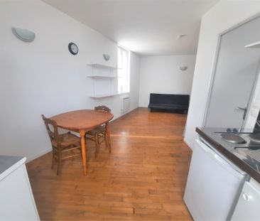 Location Appartement 1 pièce 29m² LUSIGNAN 86600 - Photo 3