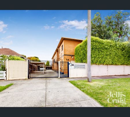 1/1a Gilbertson Street, Essendon, Vic 3040 - Photo 4