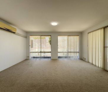 Spacious Family Home Overlooking Parklands - Photo 1